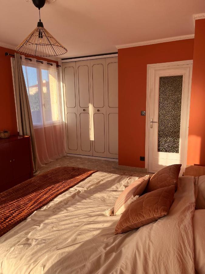 Maison Spacieuse Et Acces Independant Au Centre-Ville De Tournus Eksteriør billede