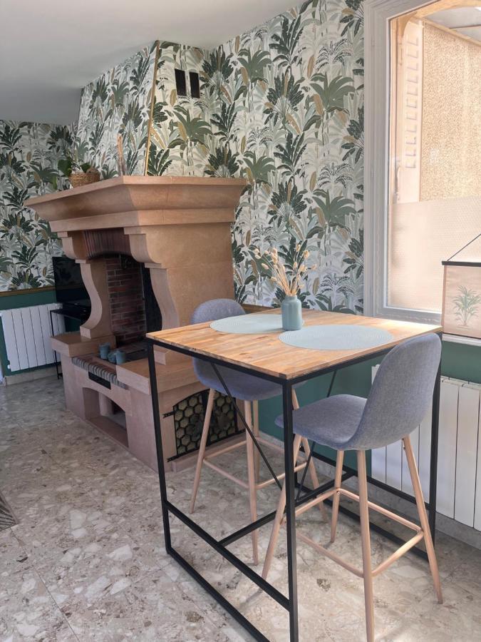 Maison Spacieuse Et Acces Independant Au Centre-Ville De Tournus Eksteriør billede